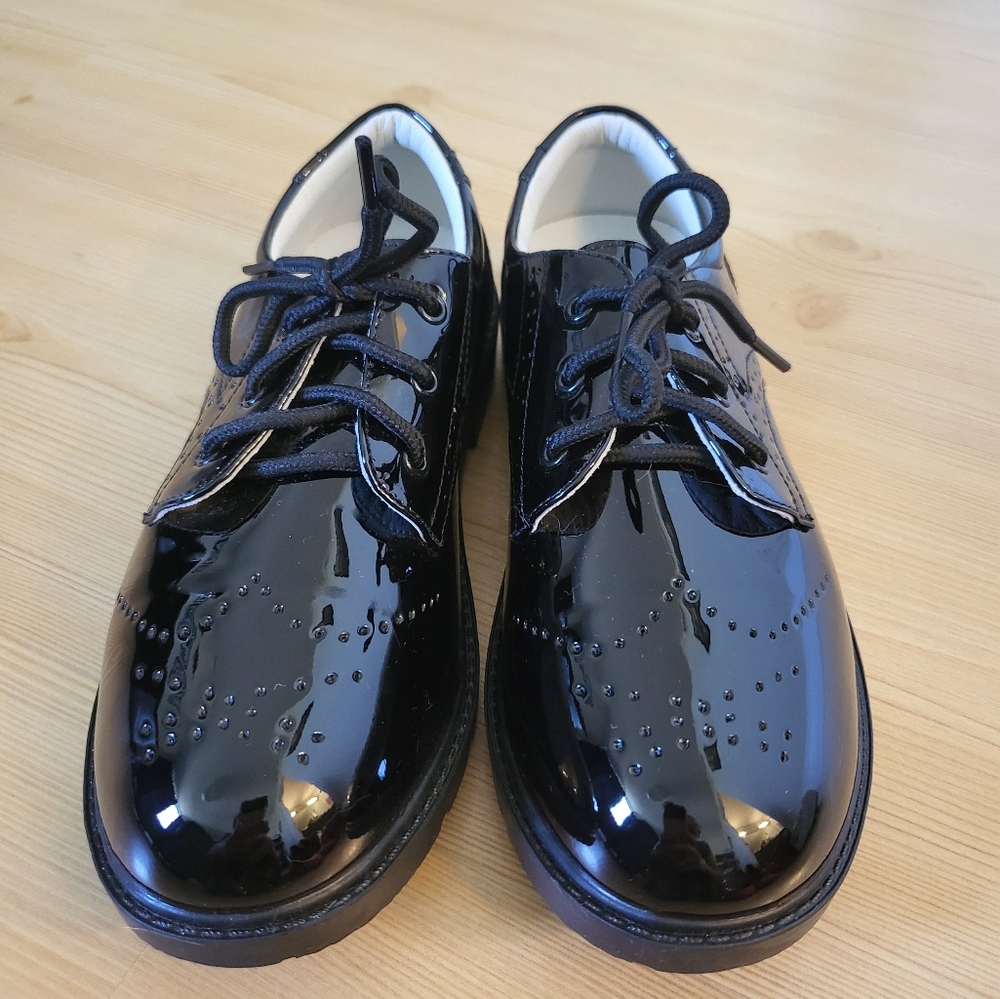 NWOT Boys Lacquered Shoes